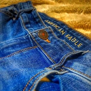 COPY - American Eagle favorite boyfriend jeans 👖!